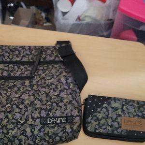 Dakine purse and wallet
